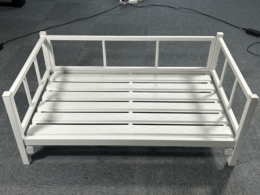 Wooden Indoor Iron Frame Pet Elevated Dog Bed for Dogs of 20-30kg Bearing Capacity