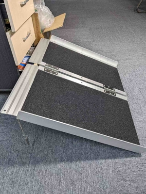 600lbs Loading Capacity Aluminum Alloy Wheelchair Ramp for Enhanced Accessibility