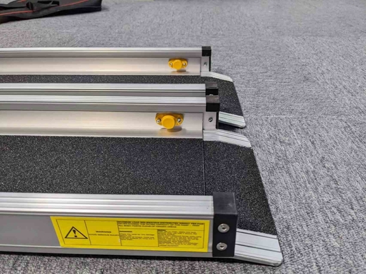Shopping Mall Aluminum Alloy Ramp with Non-Slip Surface Carpeted Handicap Home Steps