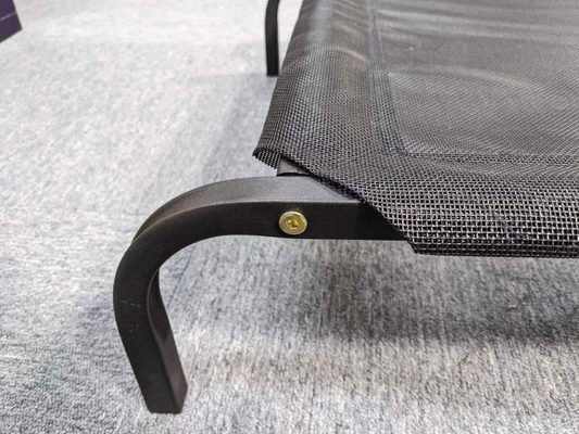 ISO9001 Certified Custom Pet Bed Elevated and Waterproof for Outdoor in Multiple Sizes